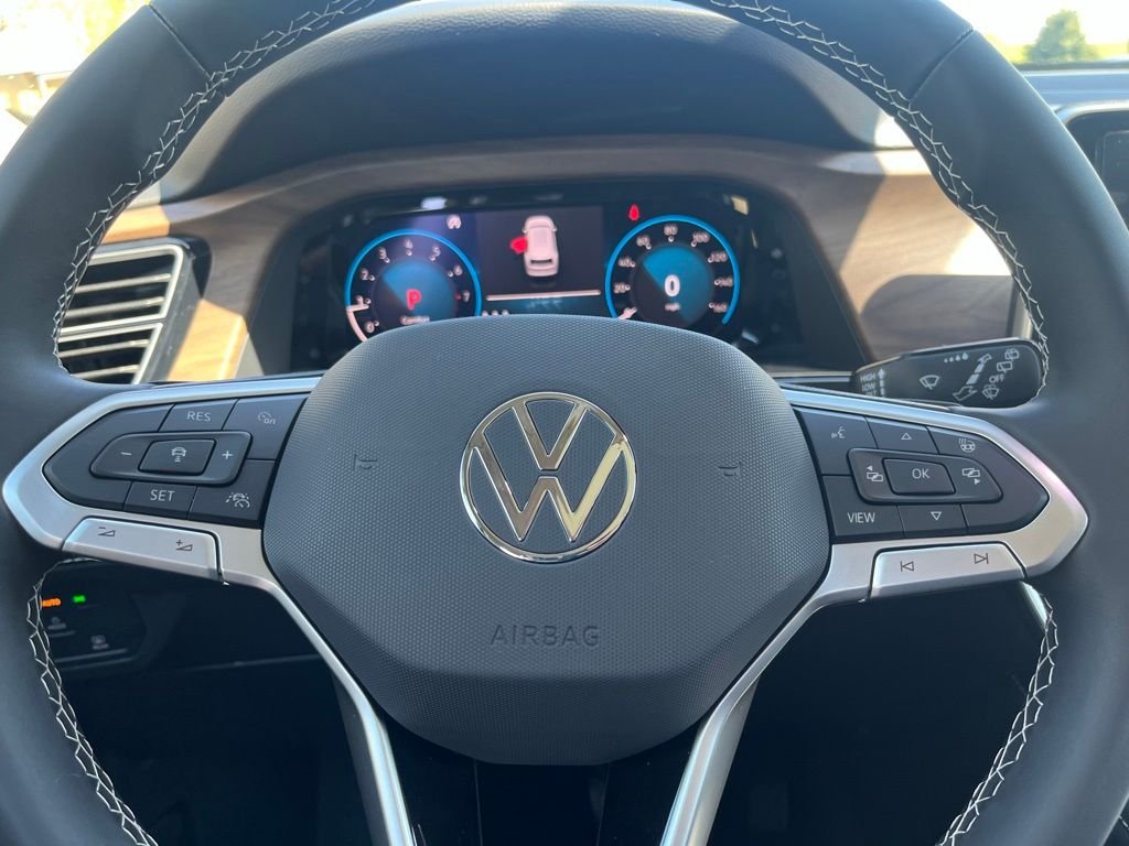 New 2026 Green Volkswagen 2.0T SE w/Technology image 17