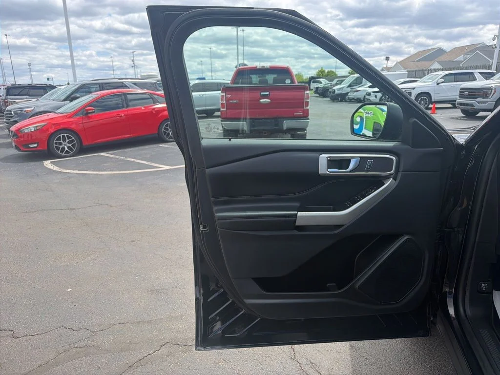 Used 2022 Black Ford XLT image 20