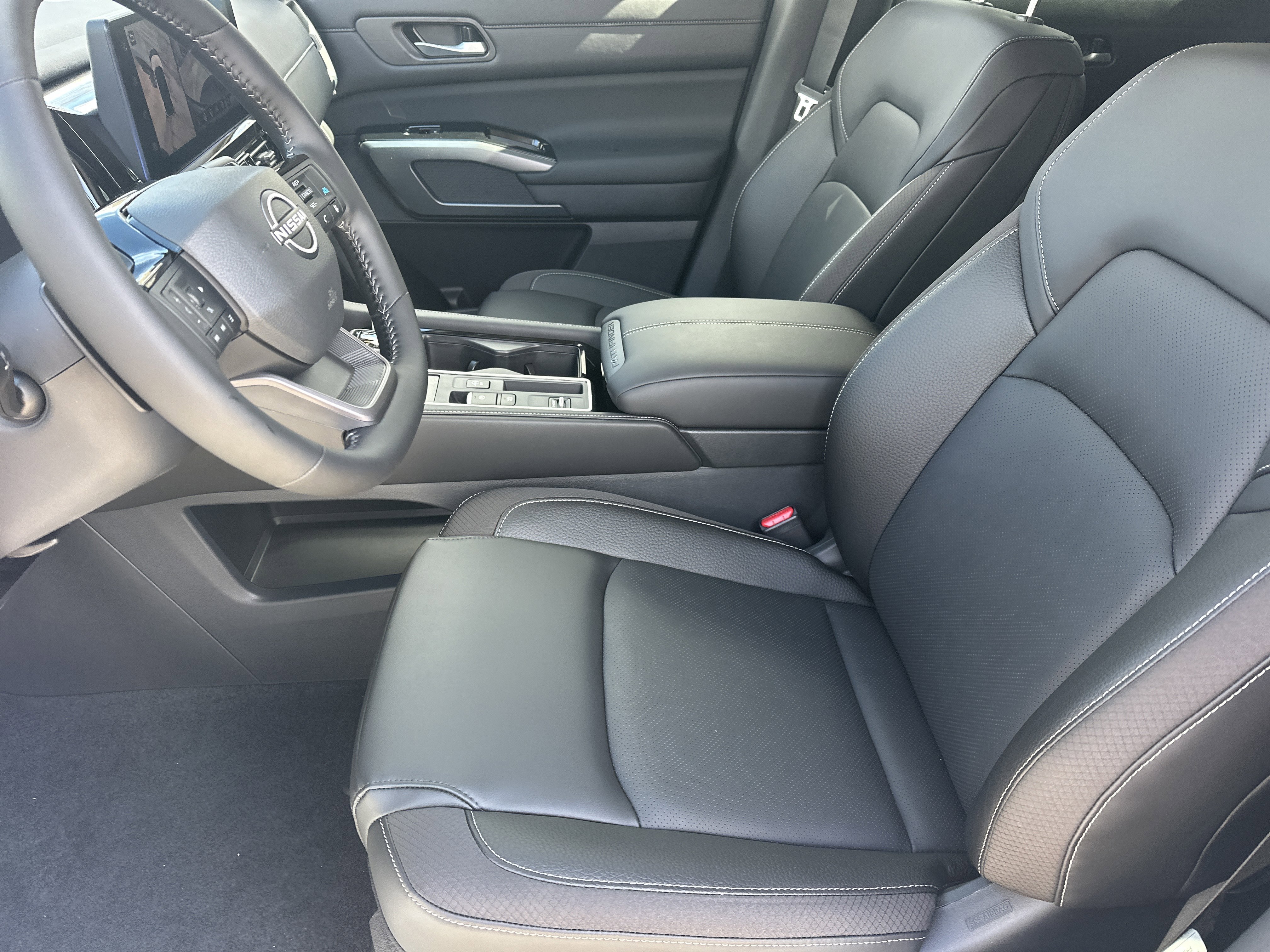 New 2026 Everest White Pearl Tricoat Nissan SL image 10