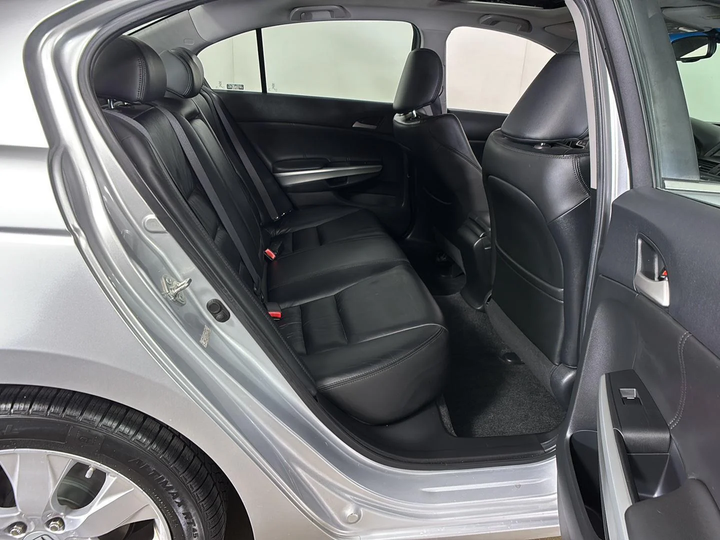 Used 2009 SILVER Honda EXL image 13