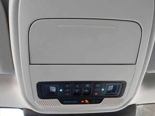 Used 2025  Ford Platinum image 26
