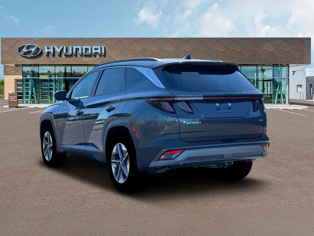 New 2026 Gray Hyundai SEL Premium image 5