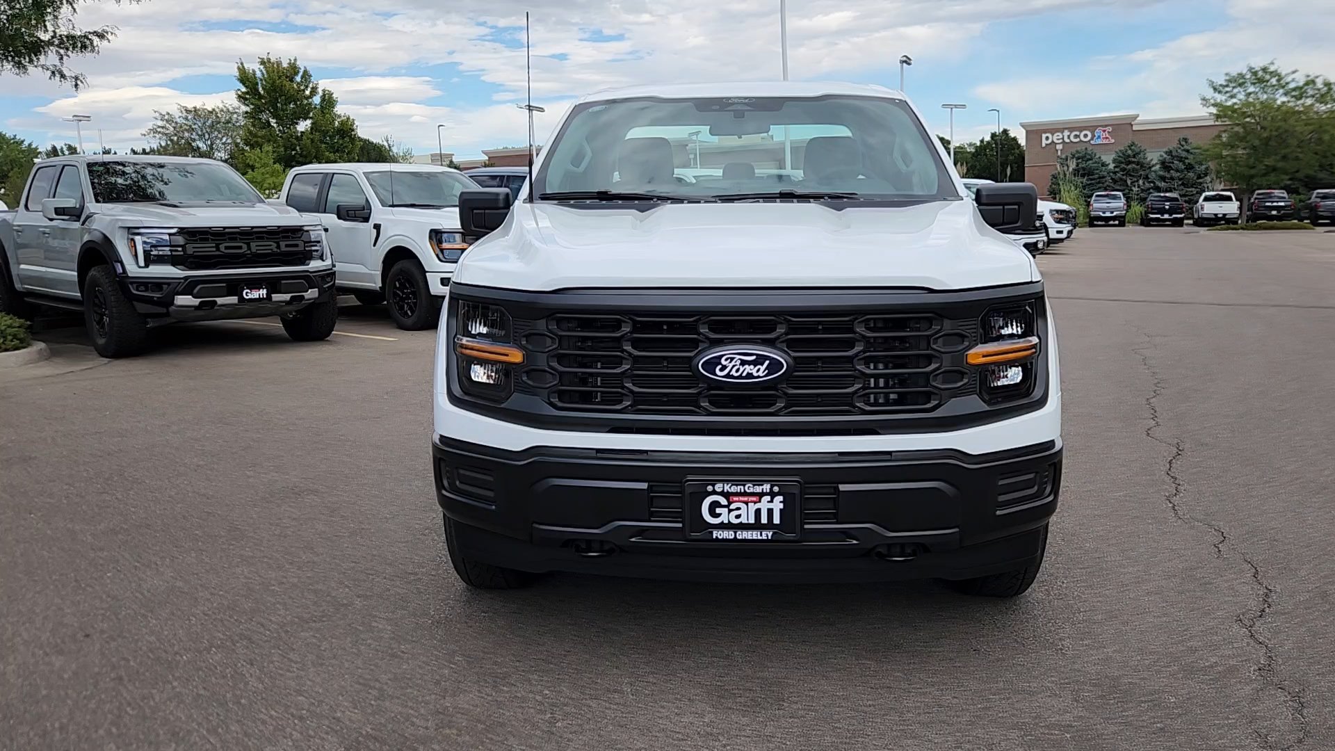 New 2026 Oxford White Ford XL image 5