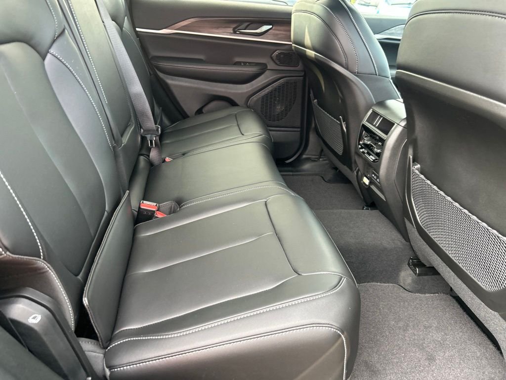 New 2026 Baltic Gray Metallic Clearcoat Jeep Limited image 21