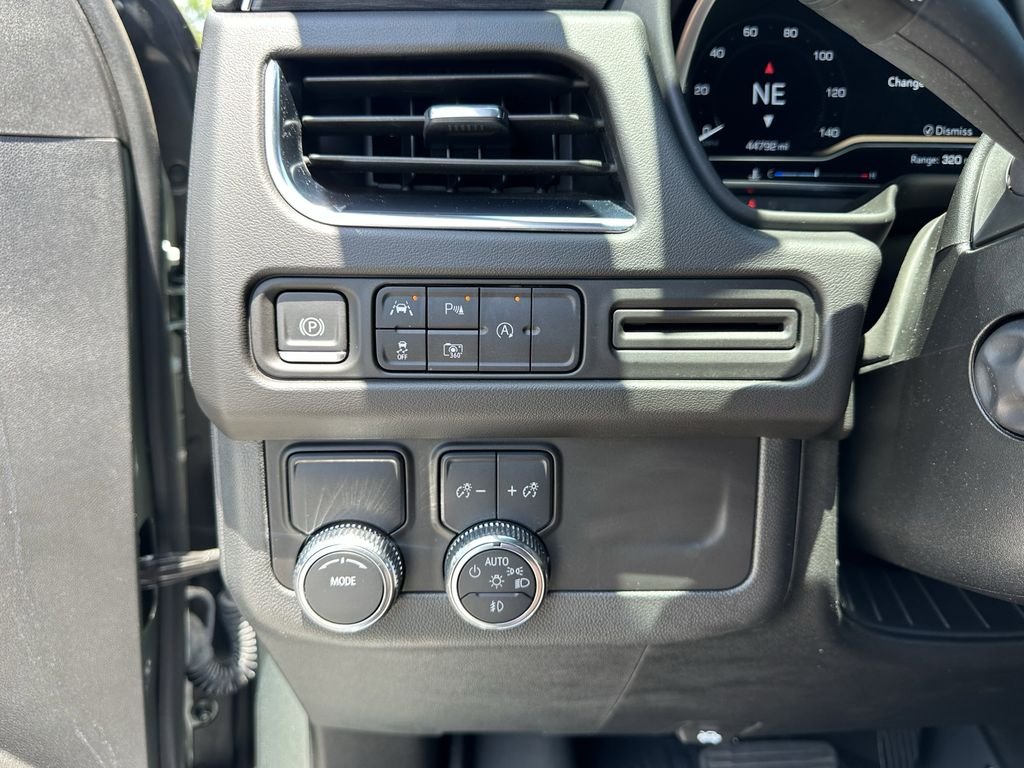 Used 2023 Green GMC SLT image 32