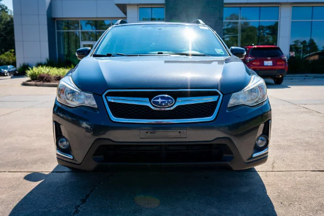 Used 2017 Dark Gray Metallic Subaru Limited image 12