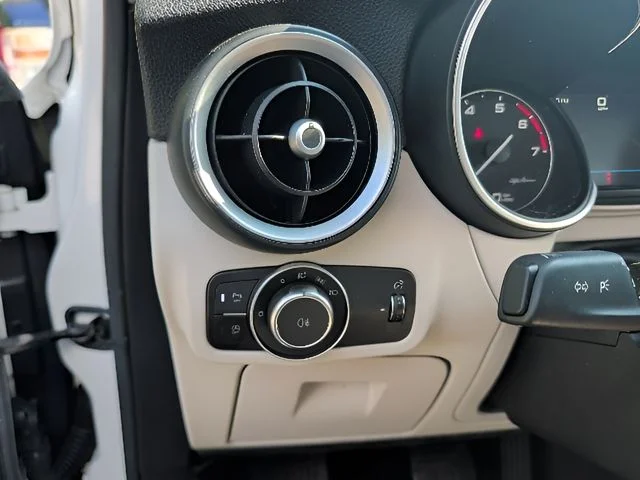 Used 2021 White Alfa Romeo Sprint image 15