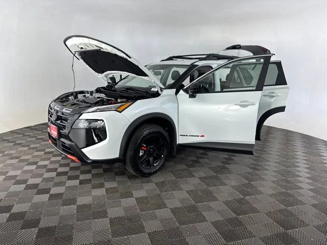 New 2026 Everest White Pearl TriCoat Nissan Rock Creek® image 10