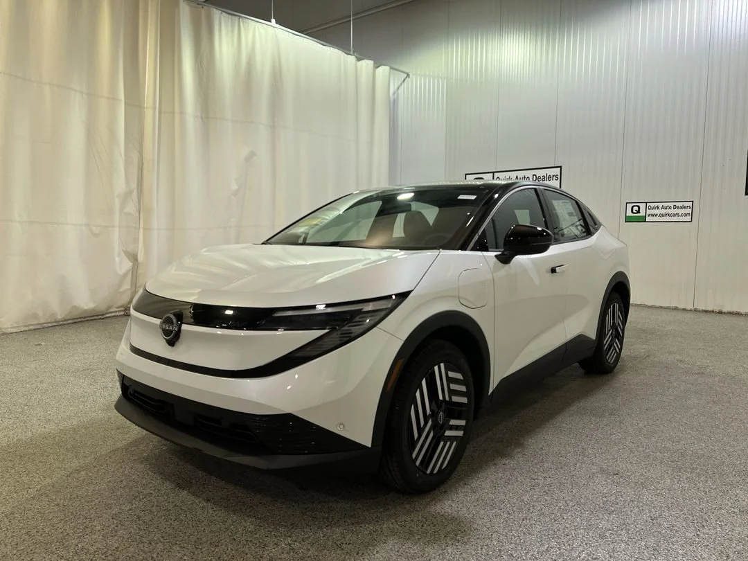 New 2026 Everest White Pearl TriCoat / Super Black Two-tone Nissan SV+ image 4