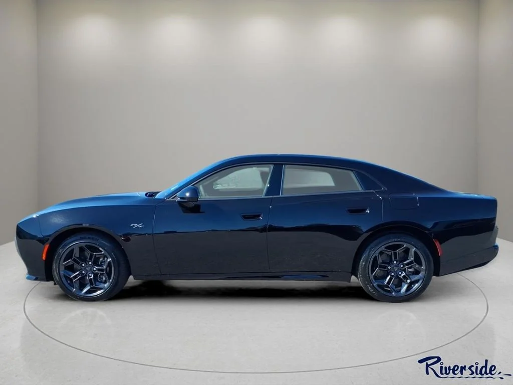 New 2026 Diamond Black Crystal Pearlcoat Dodge R/T image 3