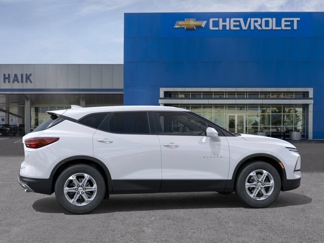 New 2026 Summit White Chevrolet 2LT image 5