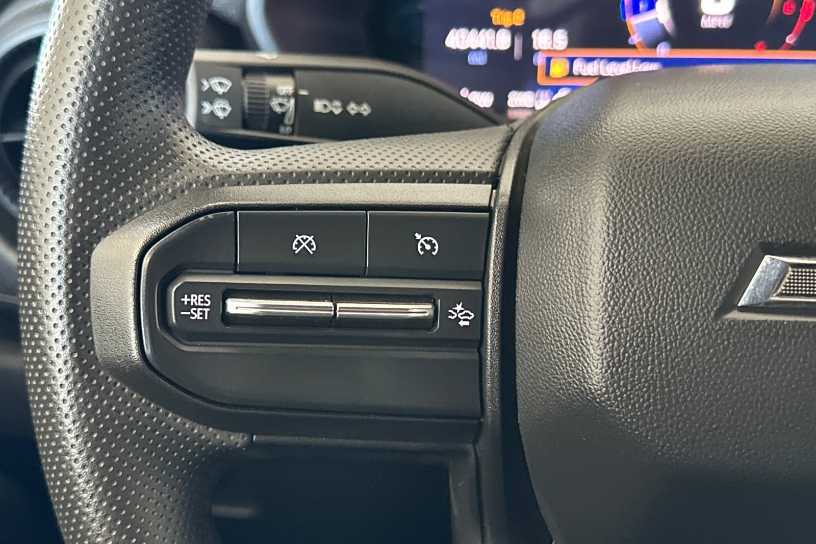 Used 2024 White Chevrolet Trail Boss image 23