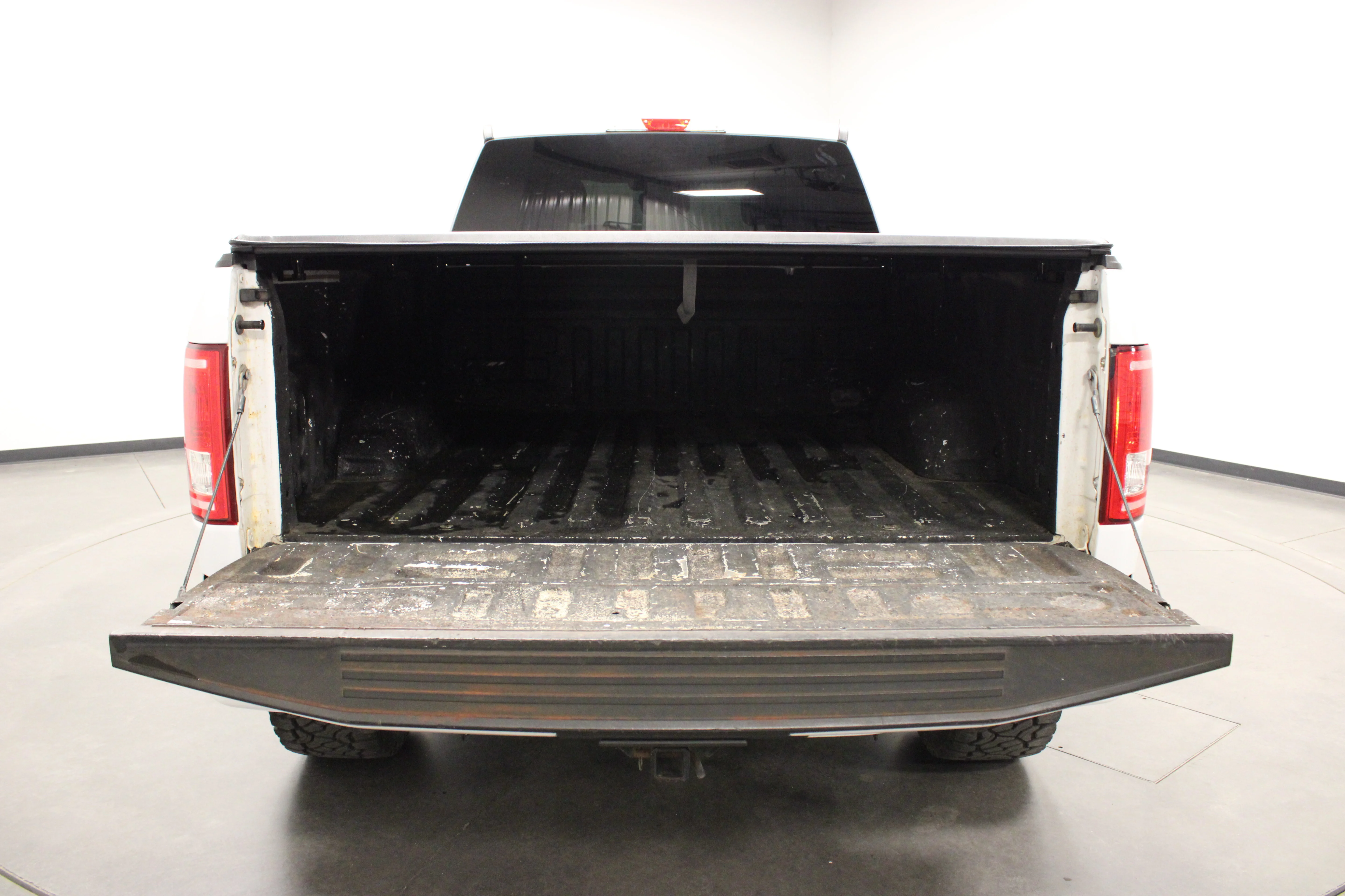 Used 2017 Oxford White Ford XL image 14