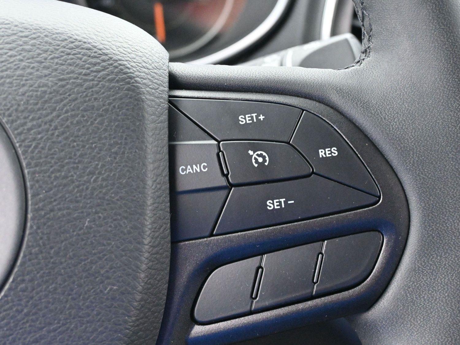 Used 2022 White Jeep Trailhawk image 18