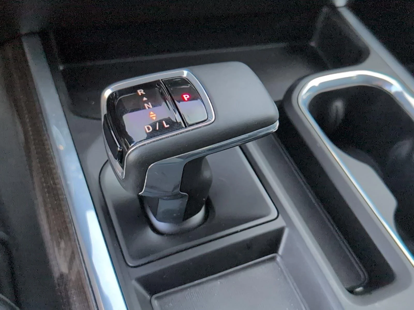 Used 2025 Summit White Chevrolet RST image 24