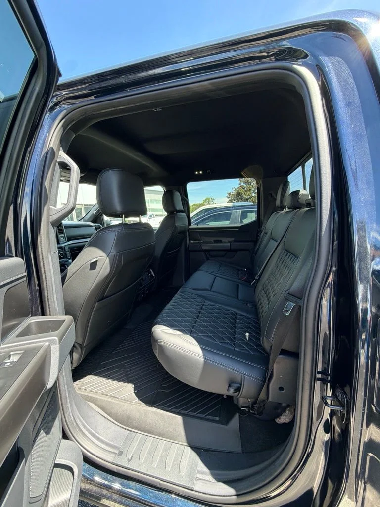 Used 2024 Blue Ford XLT image 8
