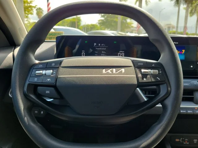 Used 2025 Gray Kia LXS image 17