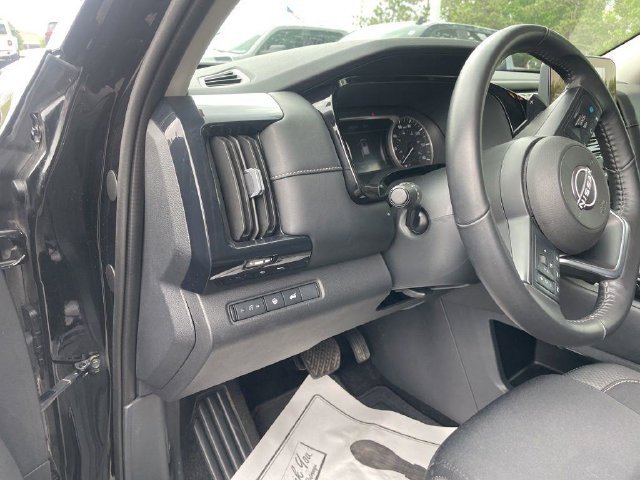 Used 2025 Black Nissan SV image 18