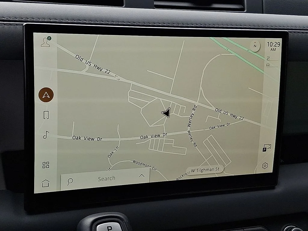 Certified Used 2023  Land Rover X-Dynamic SE image 23