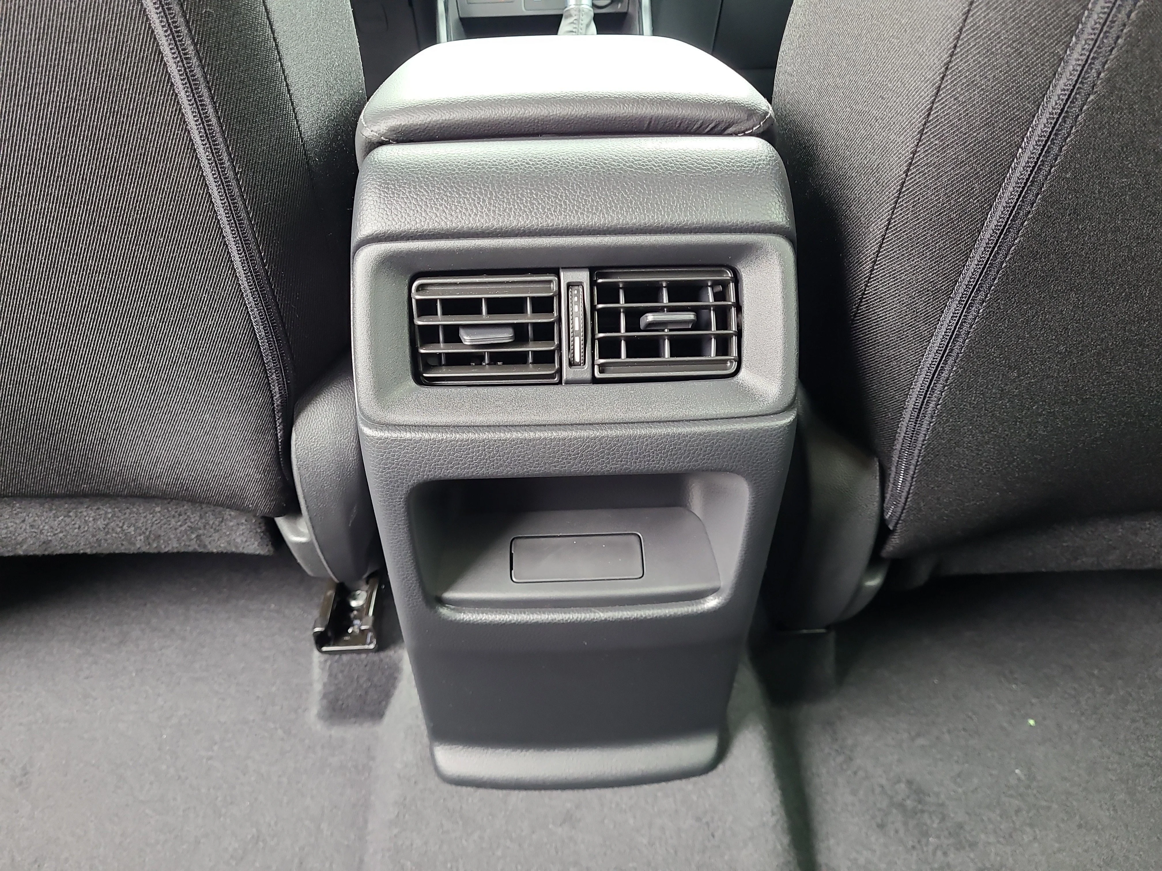 New 2026 Solar Silver Metallic Honda LX image 22