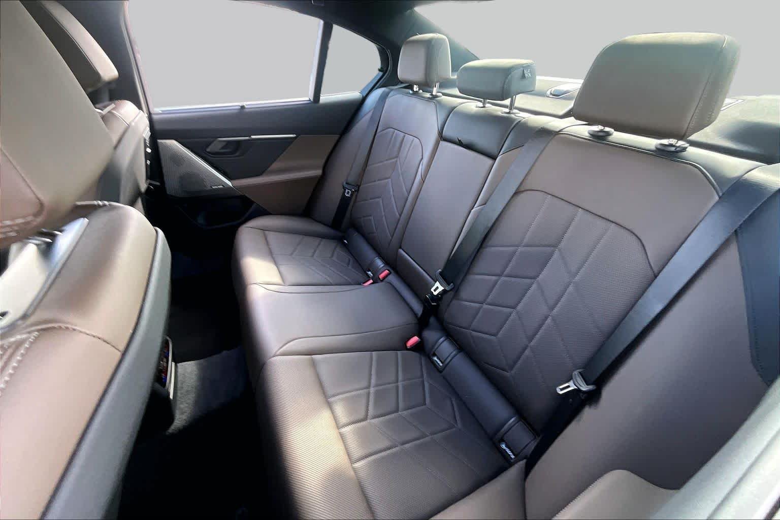 Used 2026 Mineral White Metallic BMW 530i image 20
