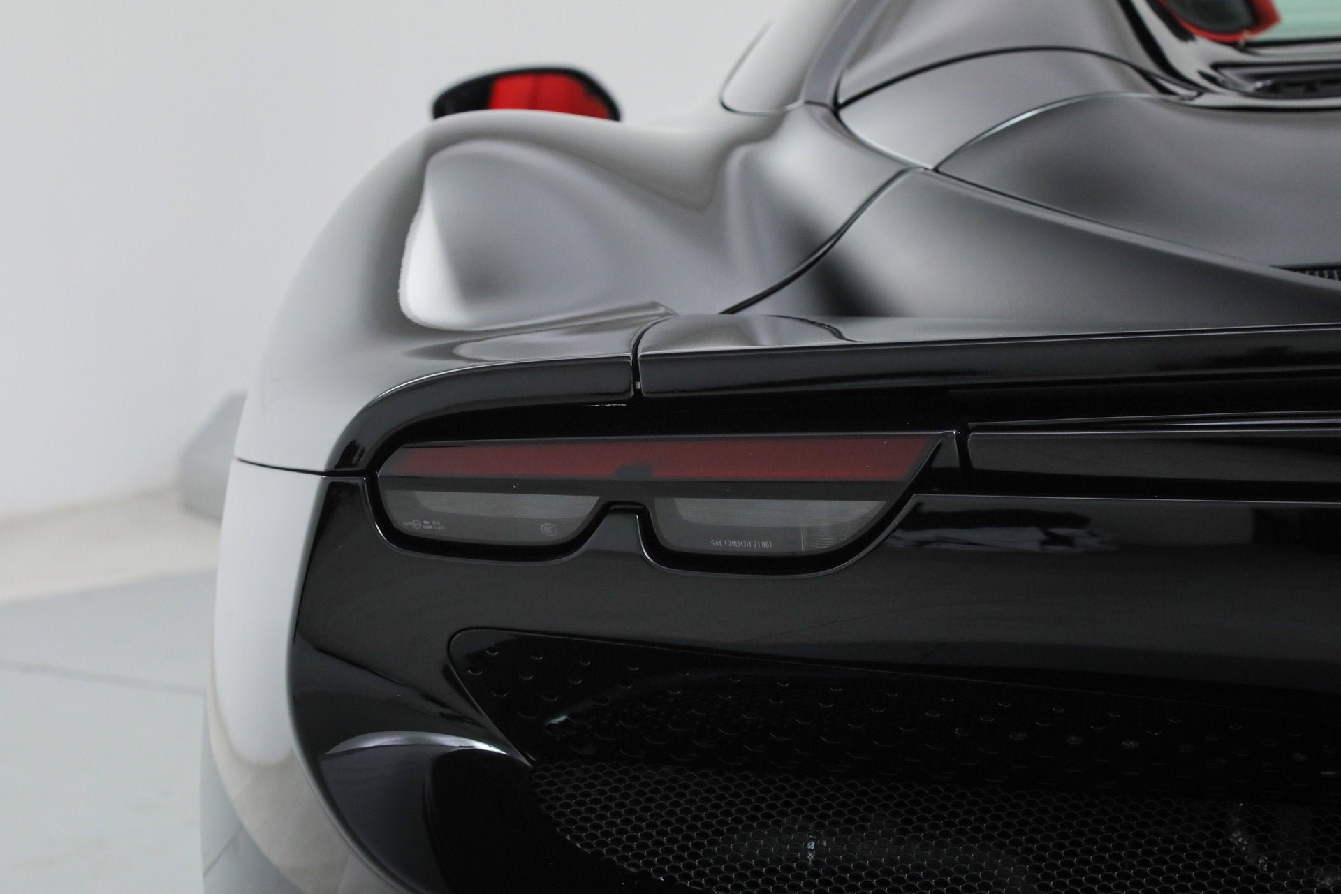 Certified Used 2025 Nero Ferrari  image 37