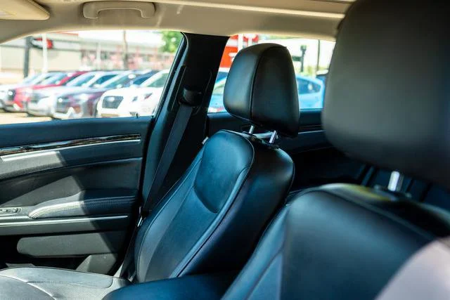 Used 2017 Jazz Blue Pearlcoat Chrysler 300C image 32