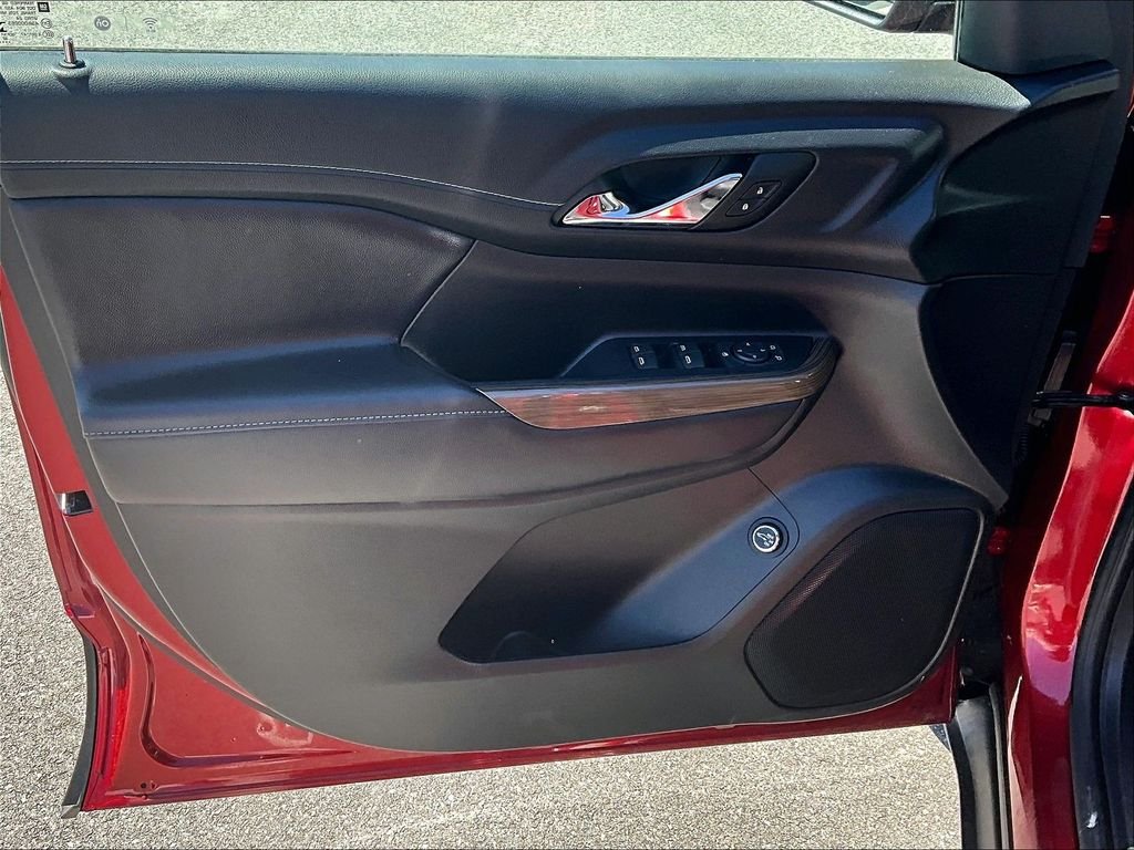 Used 2023 Volcanic Red Tintcoat GMC SLE image 9