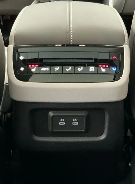 New 2027 Graphite Shadow INFINITI LUXE image 19