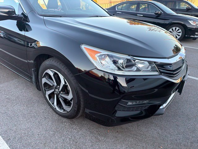 Used 2017 Crystal Black Pearl Honda EX-L image 6