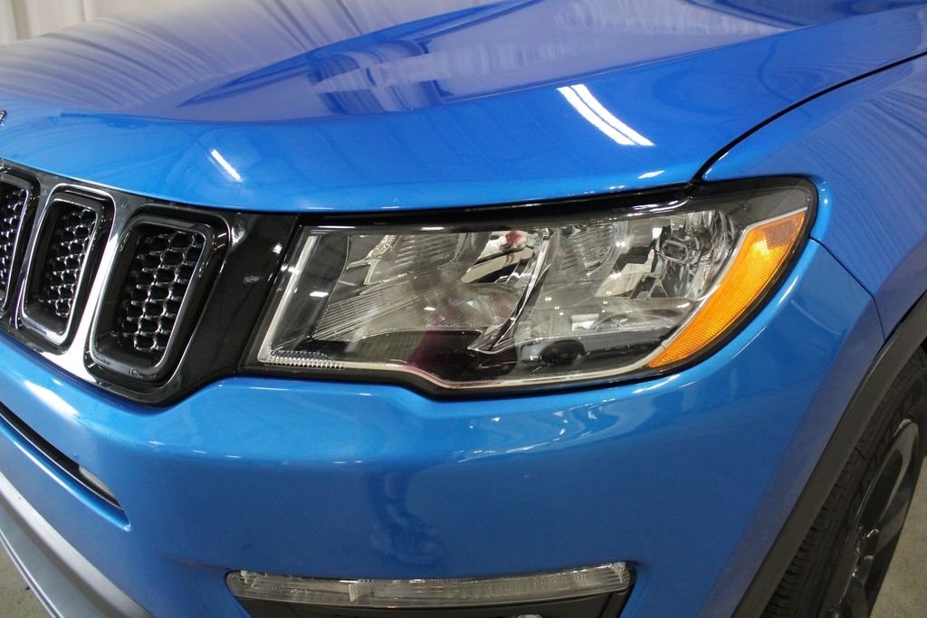 Used 2018 Blue Jeep Latitude image 33