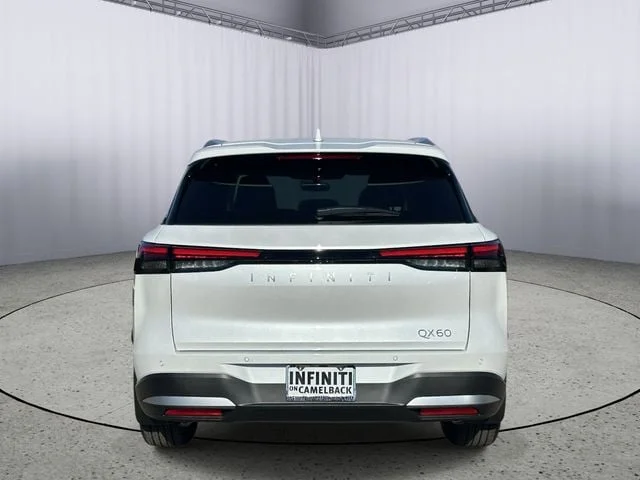 New 2027 RADIANT WHITE INFINITI Luxe FWD image 8