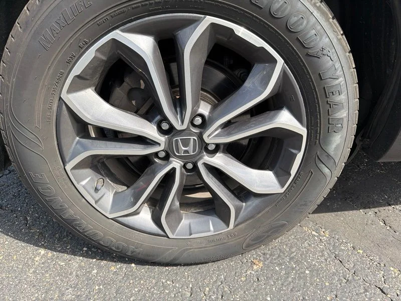 Used 2020  Honda EX-L image 9