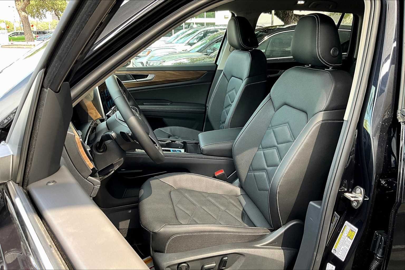 2026 Volkswagen Atlas SE w/Tech - Photo 9