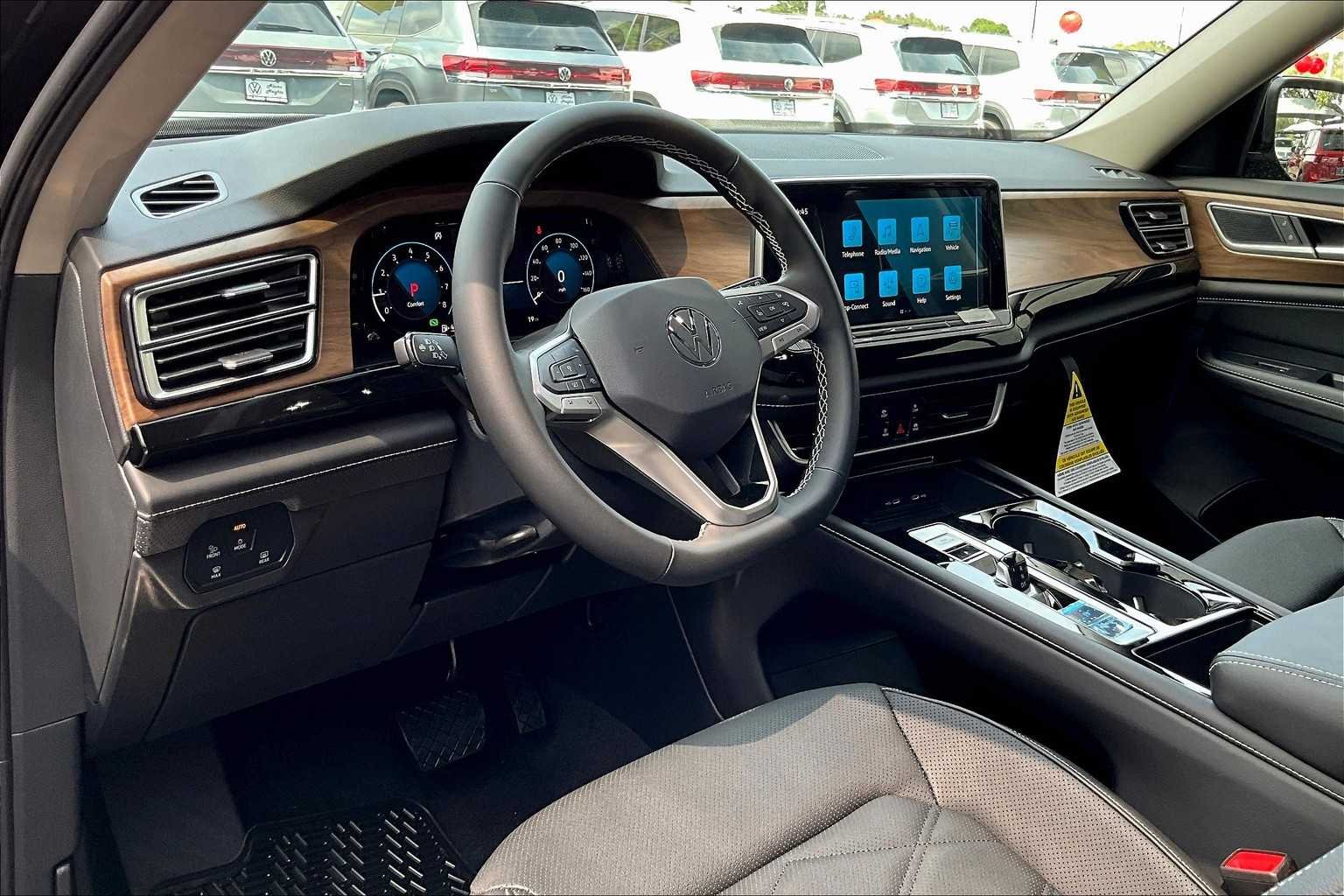 2026 Volkswagen Atlas SE w/Tech - Photo 8