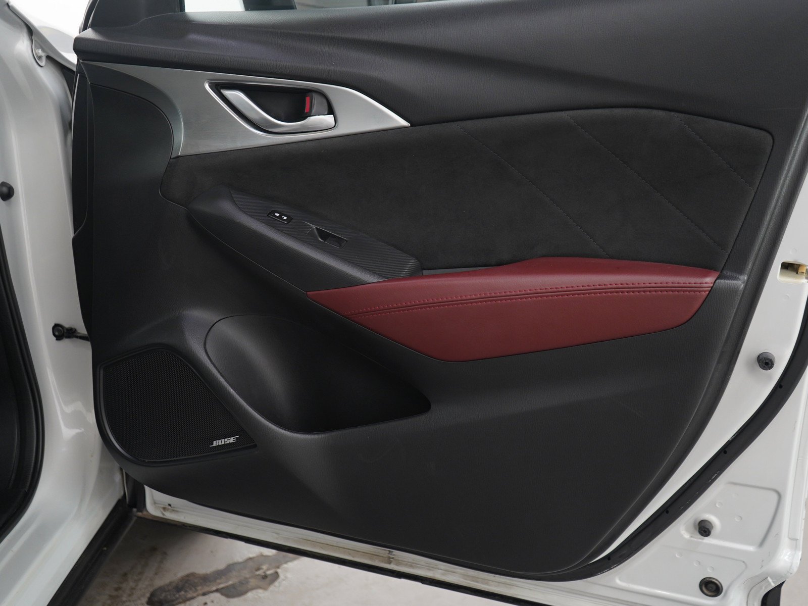 Used 2016 Crystal White Pearl Mica Mazda Grand Touring image 9
