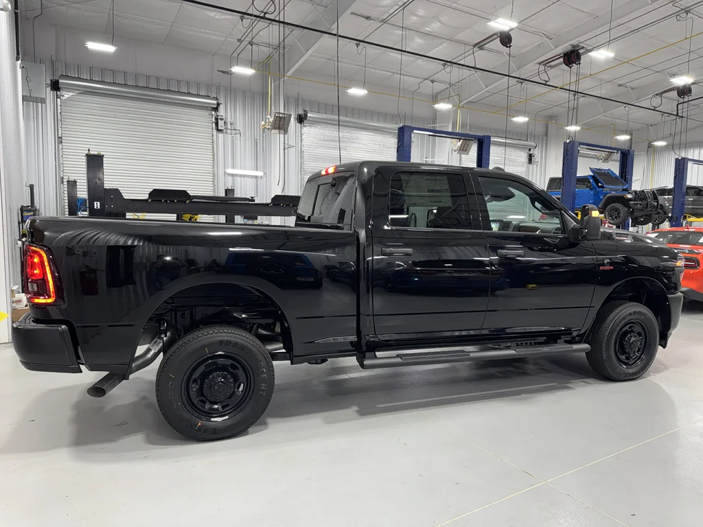 2025 RAM 2500 Tradesman - Photo 9