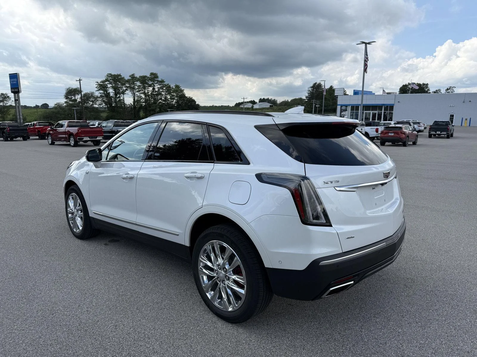 Used 2023 Crystal White Tricoat Cadillac AWD Sport image 6