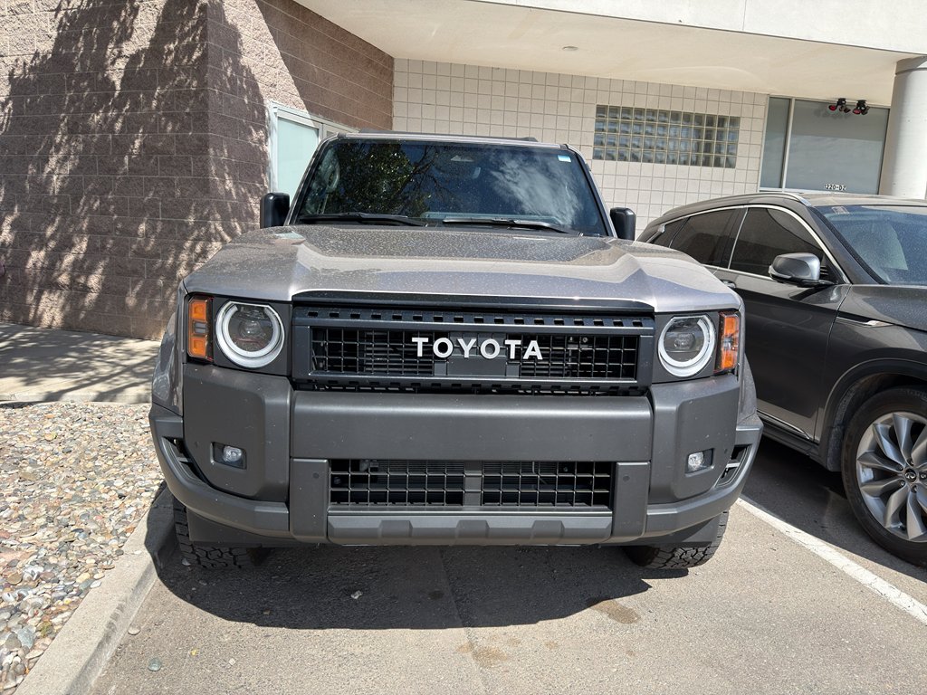 Used 2025  Toyota  image 2