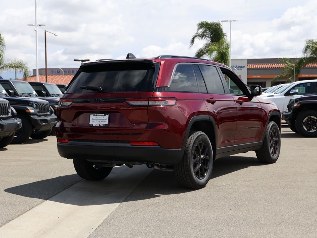 New 2026 Velvet Red Pearl-Coat Exterior Paint Jeep Laredo Altitude image 3