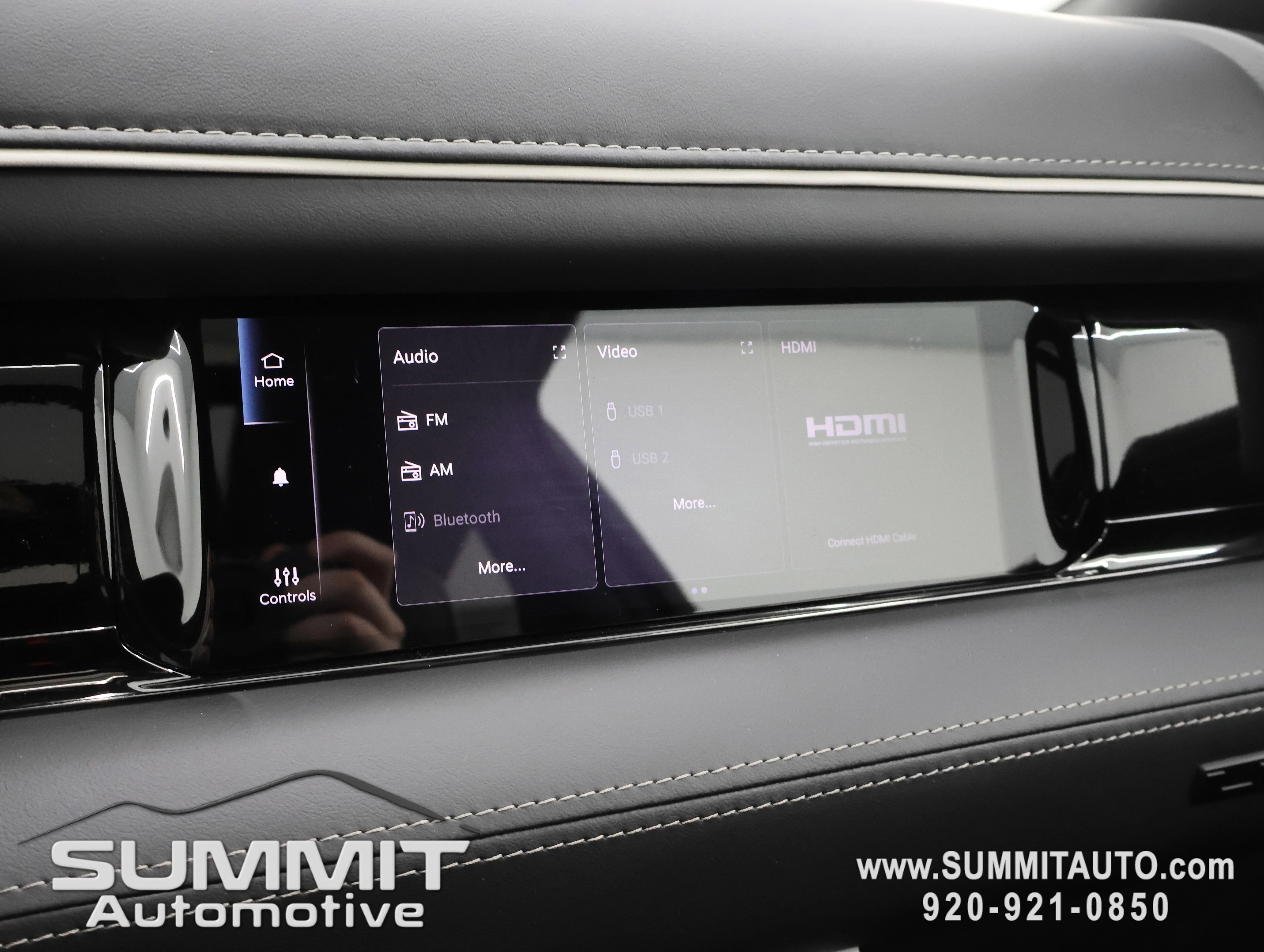 New 2026 Diamond Black Crystal Pearl-Coat Exterior Paint RAM Limited image 72