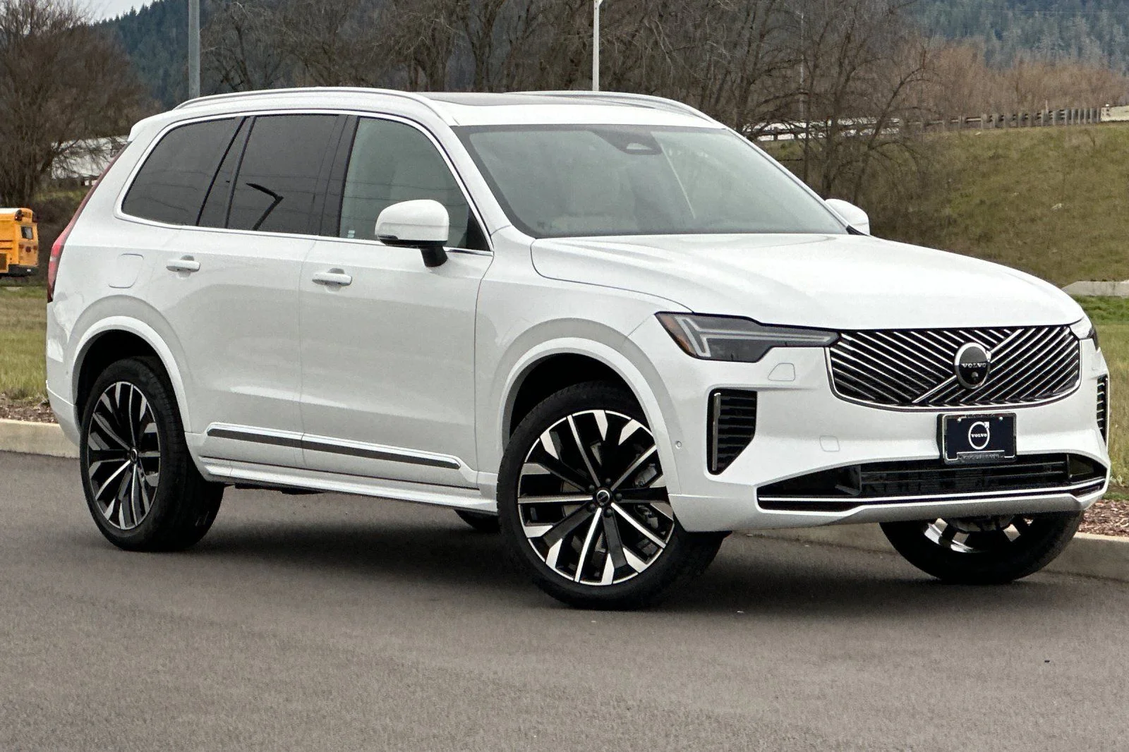 2026 Volvo XC90 B6 Plus Bright 7-Seater 4WD's photo