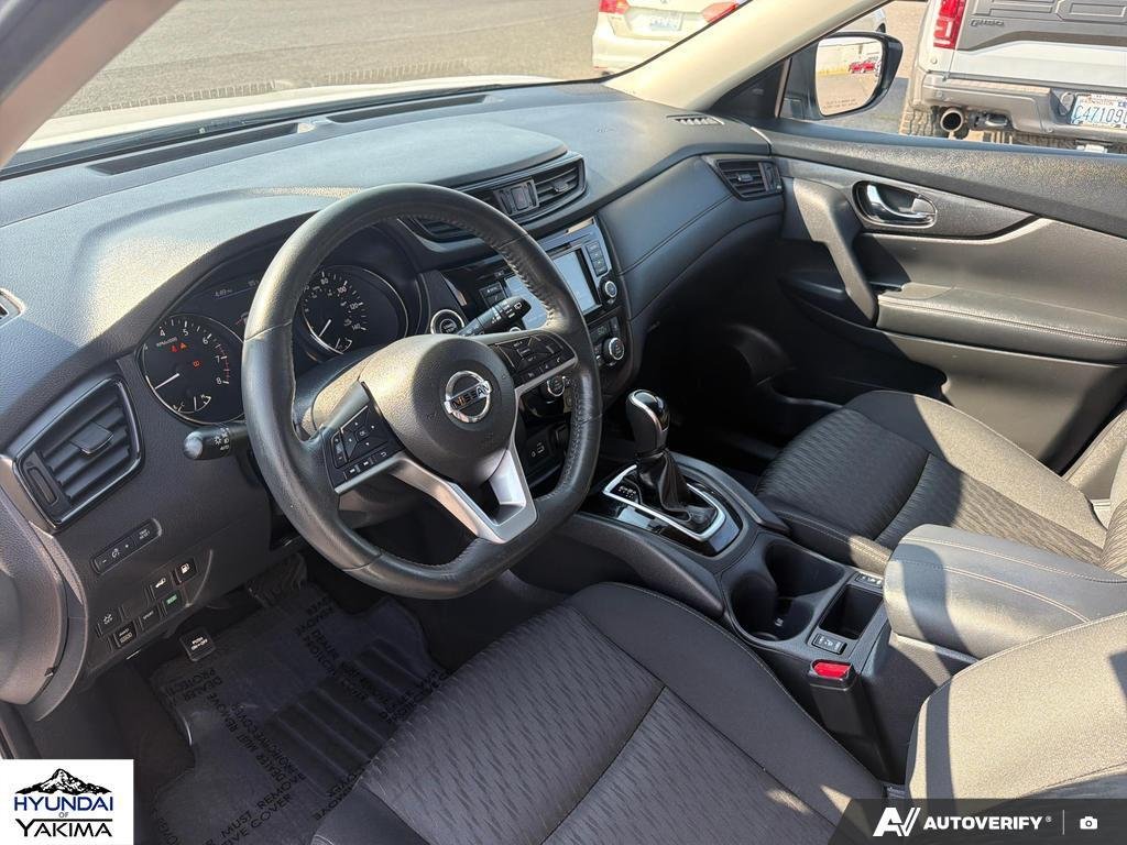 Used 2018 Glacier White Nissan SV image 13