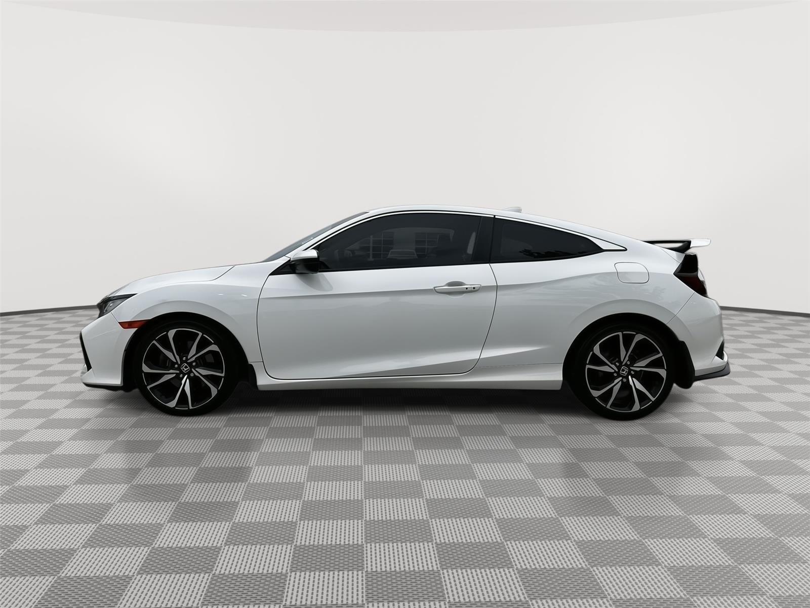 Used 2018 White Orchid Pearl Honda  image 3
