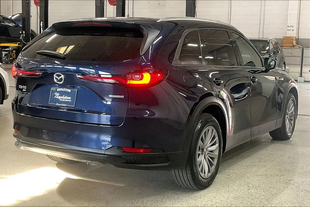 Used 2024 Blue Mazda Preferred image 13