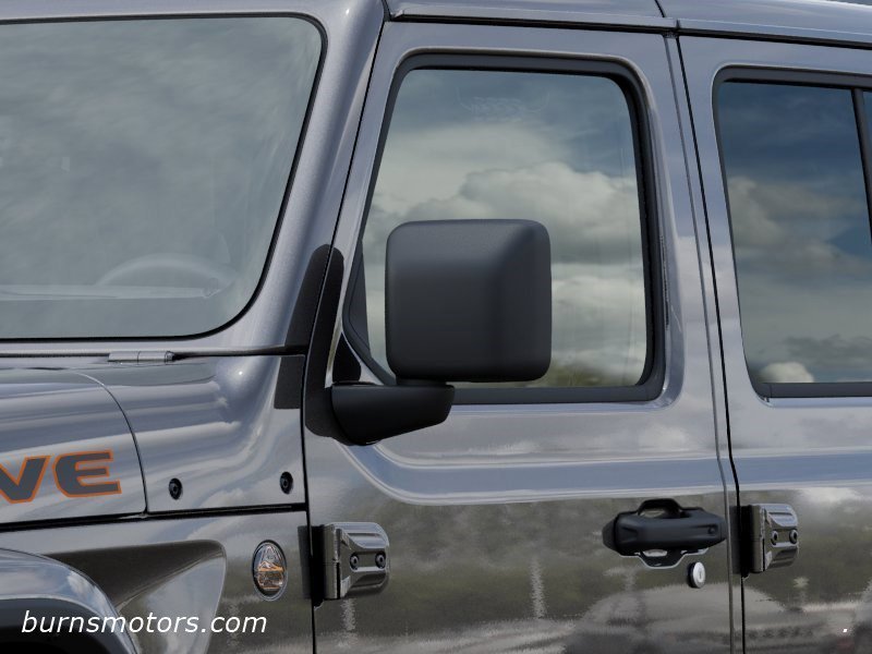 New 2026 Granite Crystal Metallic Clear-Coat Exterior Paint Jeep Mojave X image 12