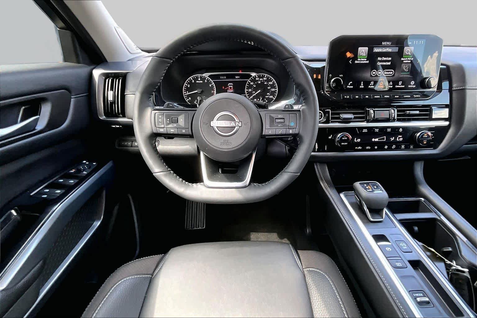 Used 2024 Pearl White Tricoat Nissan SL image 6