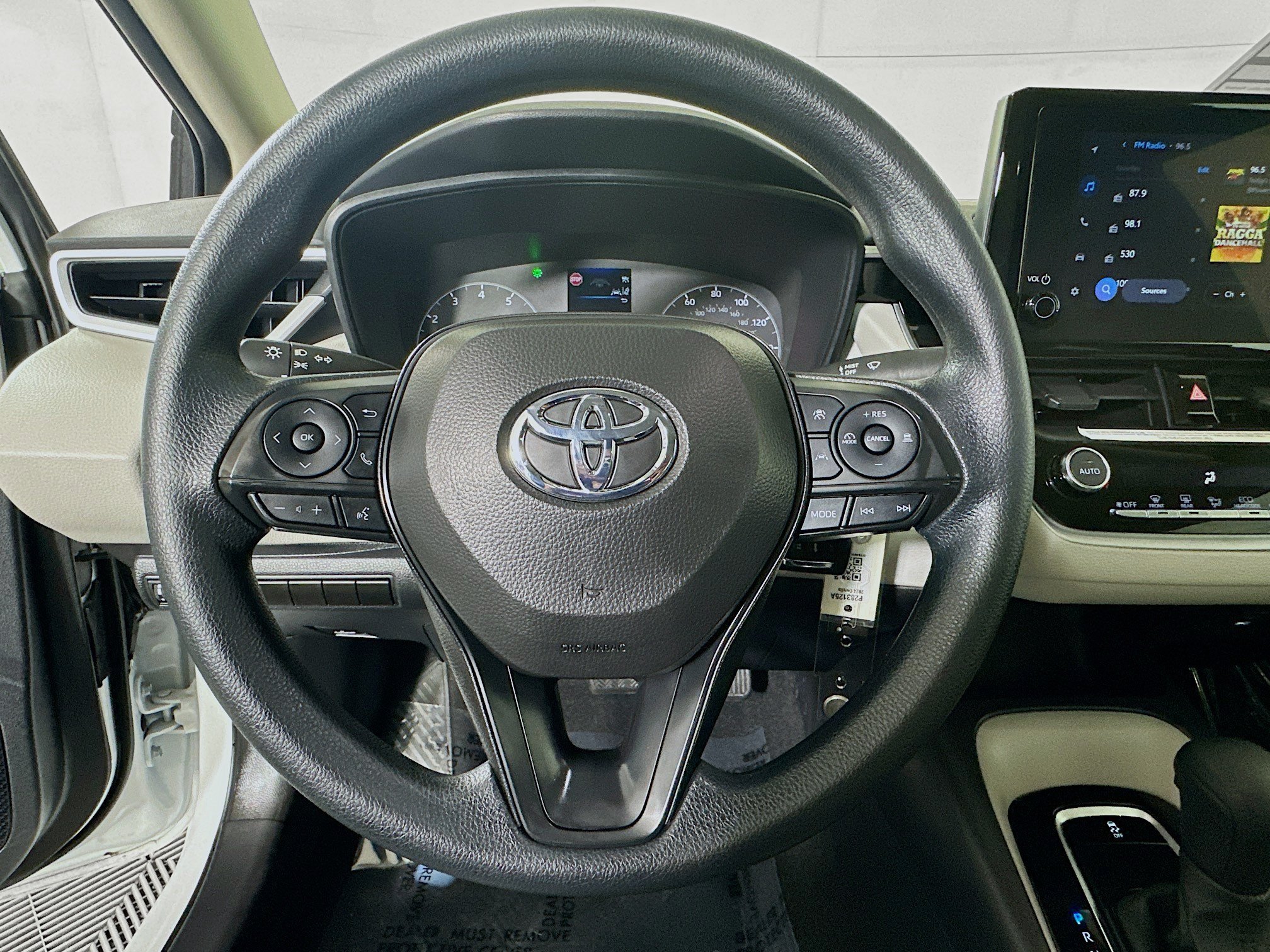 Used 2024 Ice Toyota LE image 15