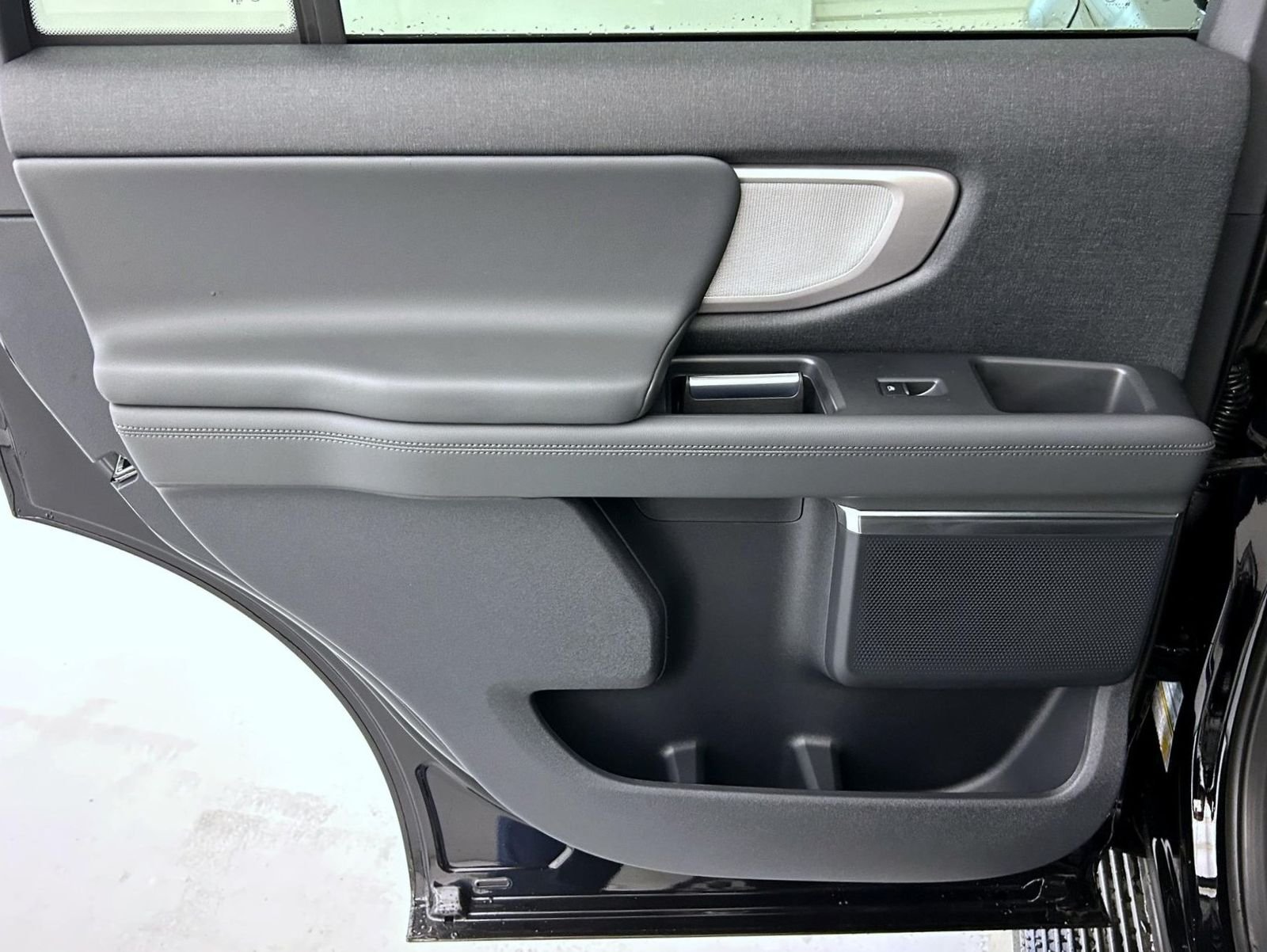 New 2027 Agate Black Metallic Ford Active image 22