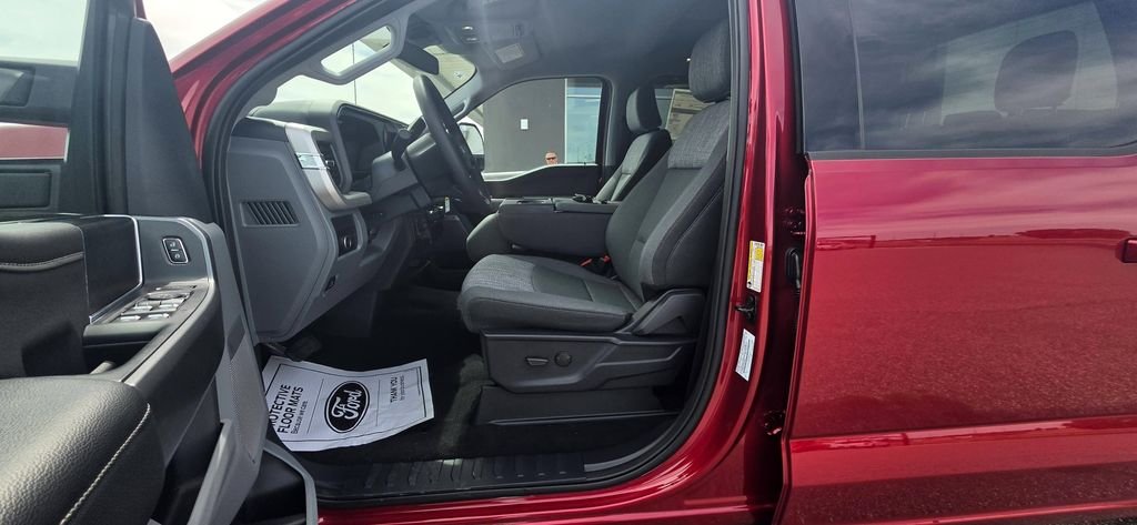 New 2026 Ruby Red Metallic Tinted Clearcoat Ford F-250® XLT image 14